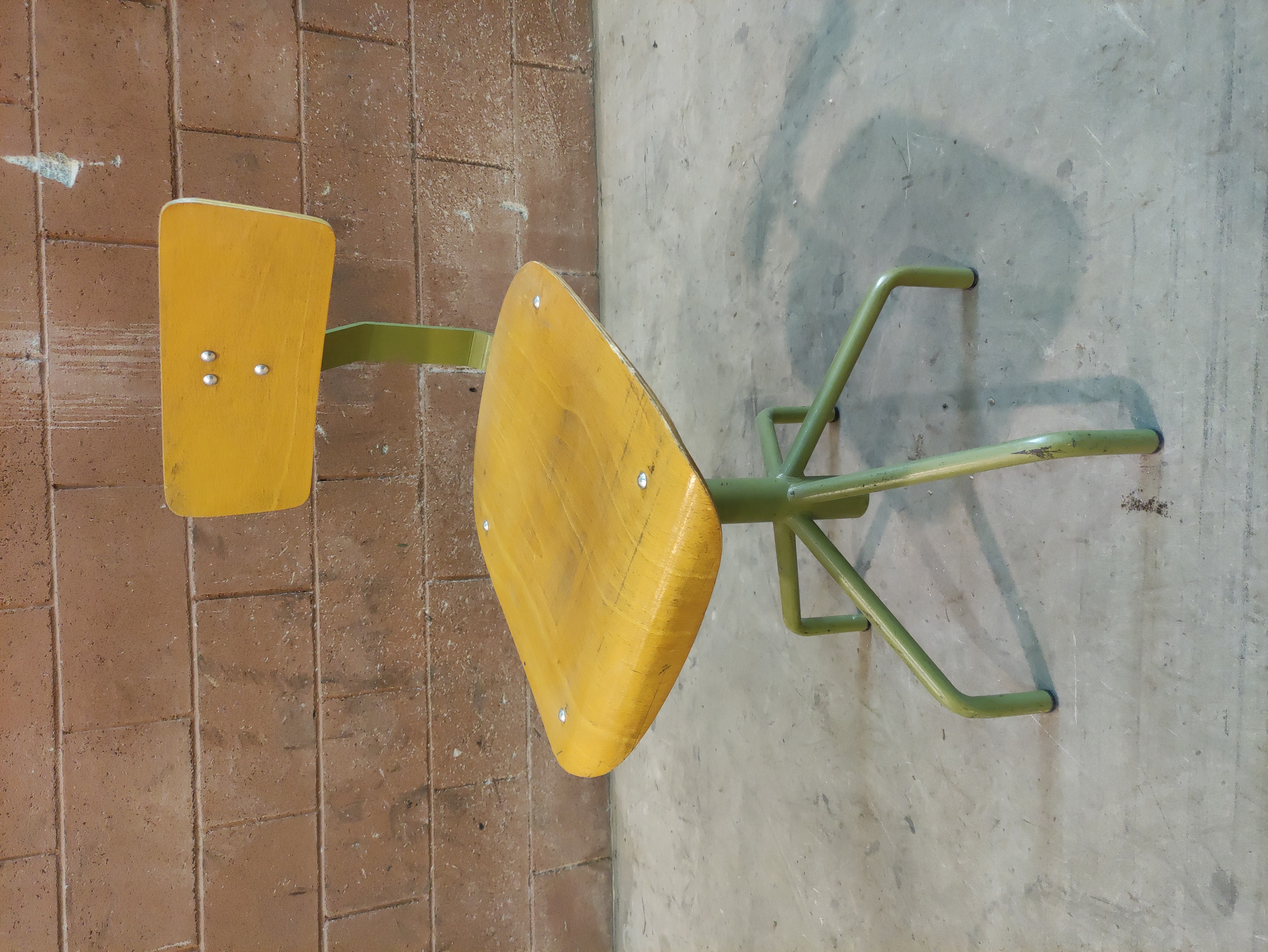 silla giratoria altareg taller oficina madera metal (22eu) 1u